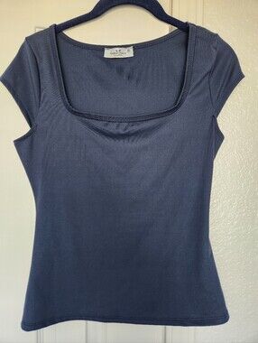 Rebellious Dreamer Blue Blouse Top Size Youth M Plus Free Shirt
